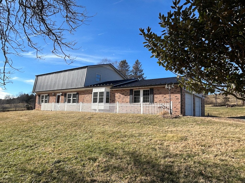 764 Stillwell Road Draper, VA 24324 - Photo 48 of 68 Gallery Image 48