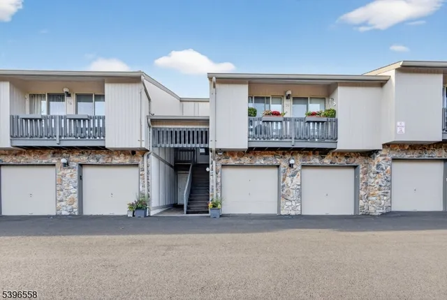 $489,000 | 20 McChesney Court, West Orange, NJ 07052