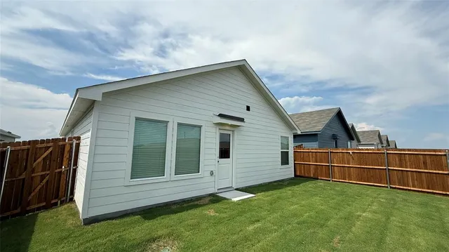 $1,699 | 2987 Hearts Trail, Crandall, TX 75114