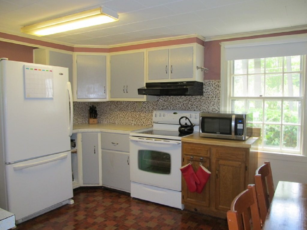 21 West Surry Road Keene, NH 03431 - Photo 5 of 19