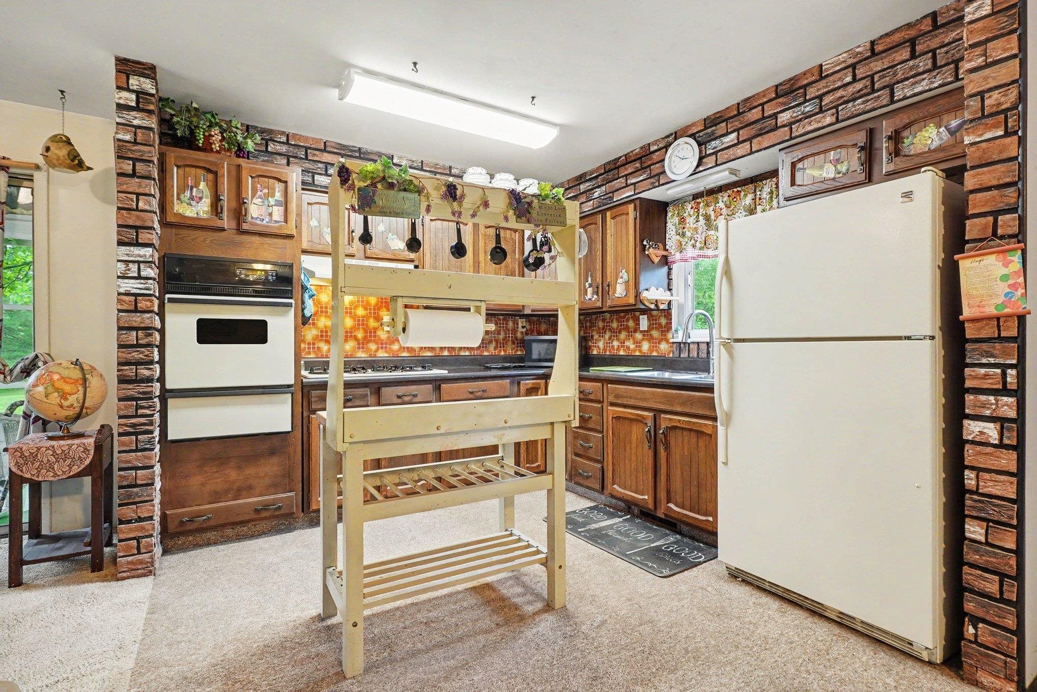 2336 West Cody Estey Road Pinconning, MI 48650 - Photo 11 of 31
