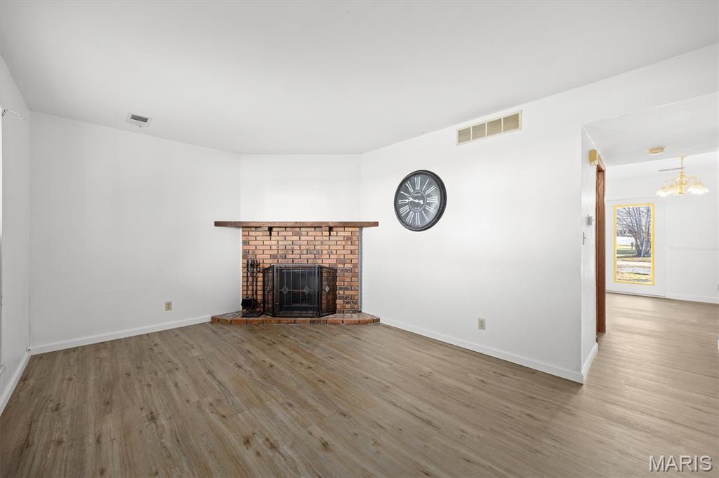 414 North County Road Mascoutah, IL 62258 - Photo 5 of 28