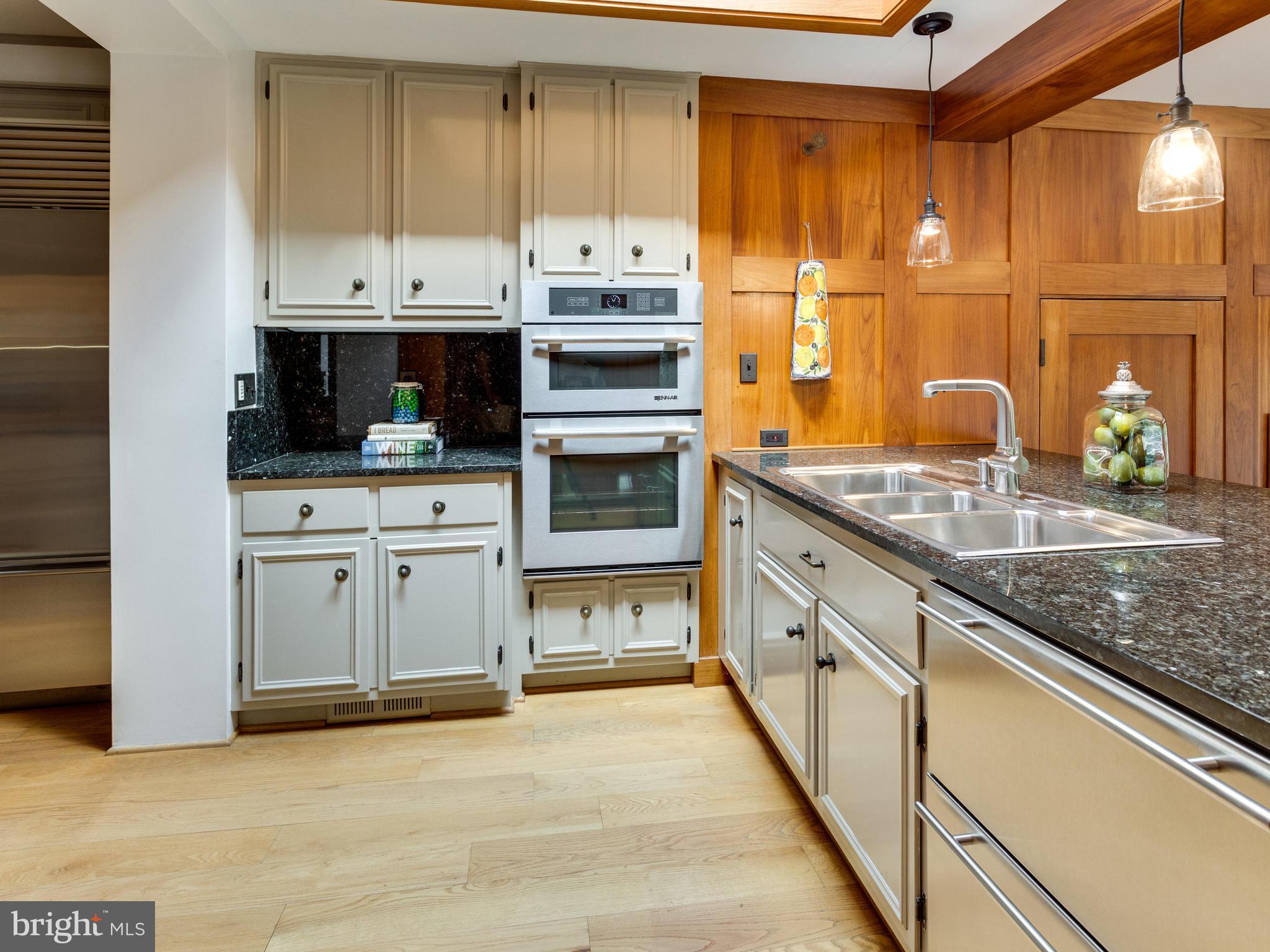 3219 North Glebe Road Arlington, VA 22207 - Photo 11 of 30 Kitchen