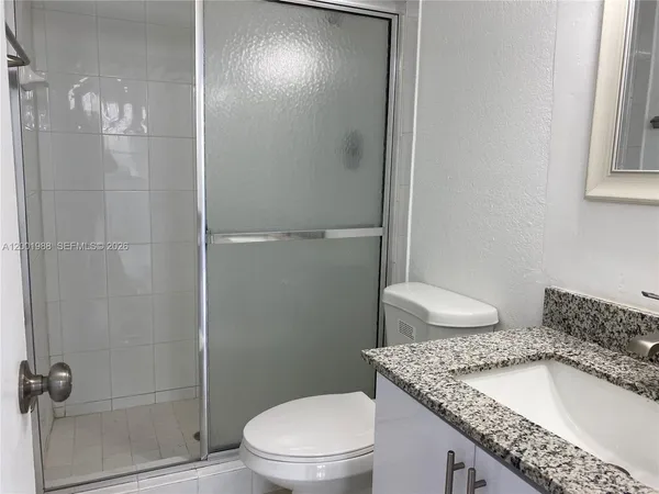 $2,400 | 9320 Fontainebleau Boulevard, Unit 301, Miami, FL 33172