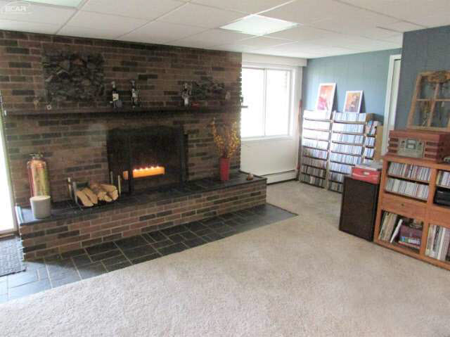 9350 Bennett Lake Road Fenton, MI 48430 - Photo 21 of 36 21174760-20.JPG