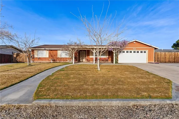 $460,000 | 39443 162nd Street East, Lake Los Angeles, CA 93591