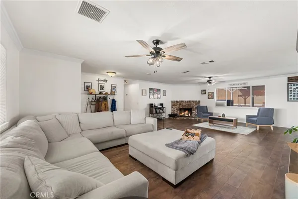 $460,000 | 39443 162nd Street East, Lake Los Angeles, CA 93591