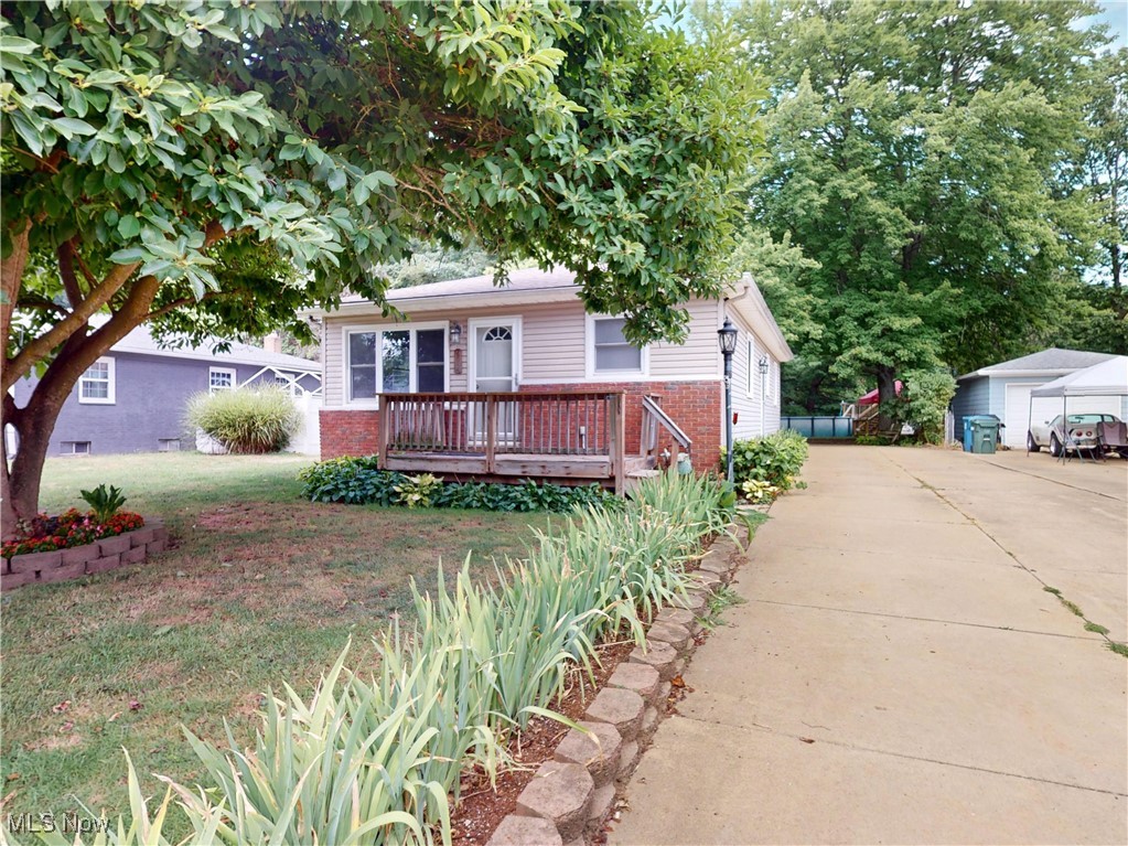 2835 Farmdale Road Akron, OH 44312 - Photo 3 of 39 Gallery Image 3