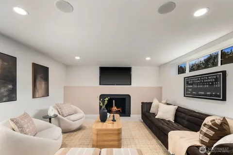 $1,398,000 | 7040 16th Avenue Northwest, Seattle, WA 98117