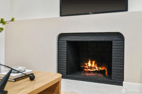 $1,398,000 | 7040 16th Avenue Northwest, Seattle, WA 98117