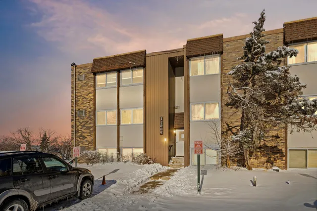 $115,000 | 12964 Nicollet Avenue, Unit 301, Burnsville, MN 55337