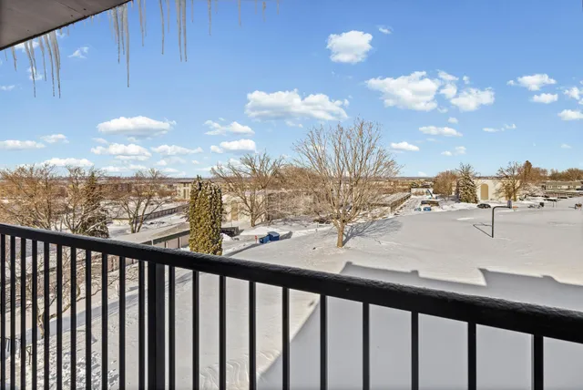 $115,000 | 12964 Nicollet Avenue, Unit 301, Burnsville, MN 55337