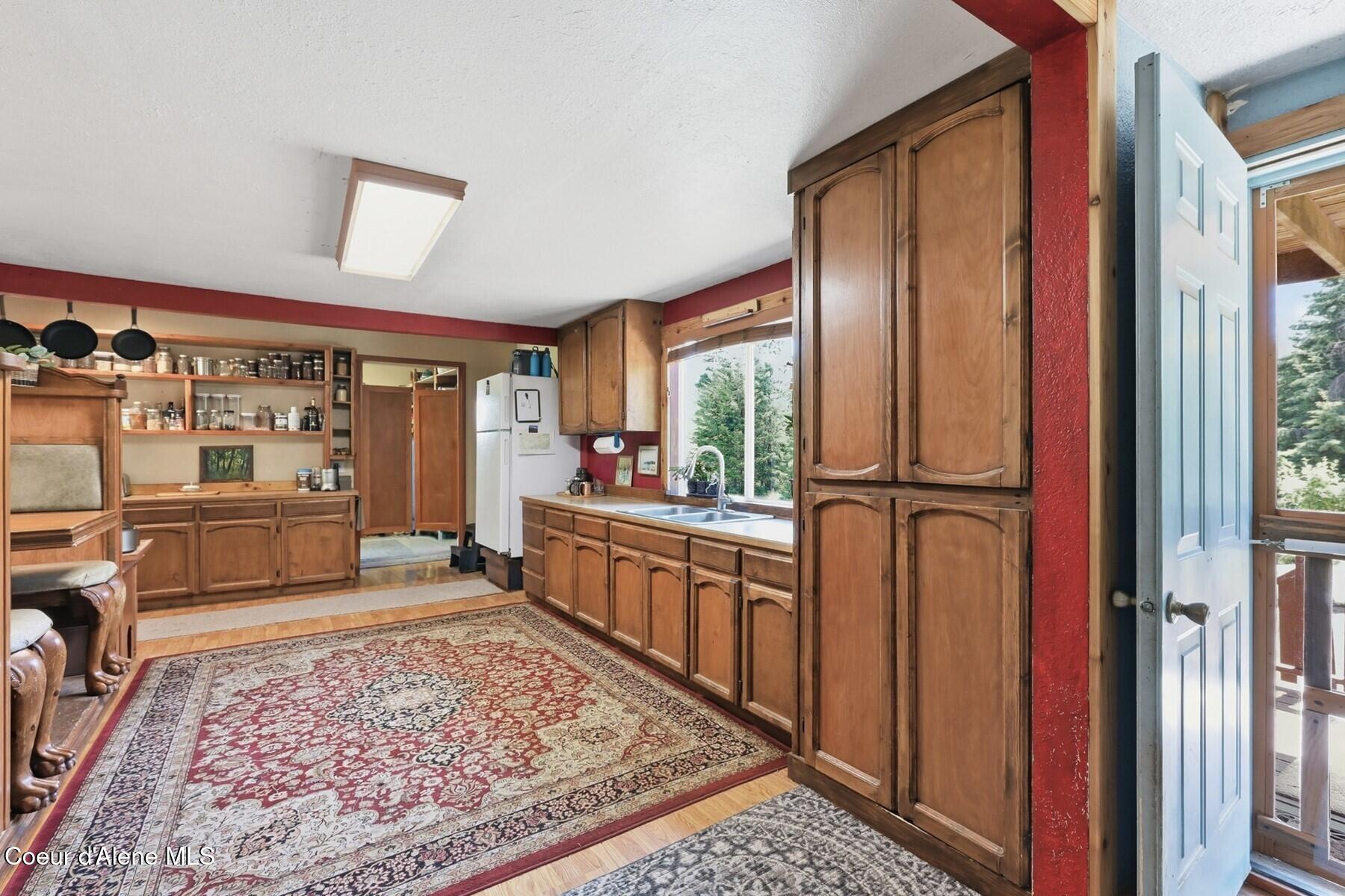 2307 Gold Creek Ridge Road Sandpoint, ID 83864 - Photo 7 of 50 Kitchen