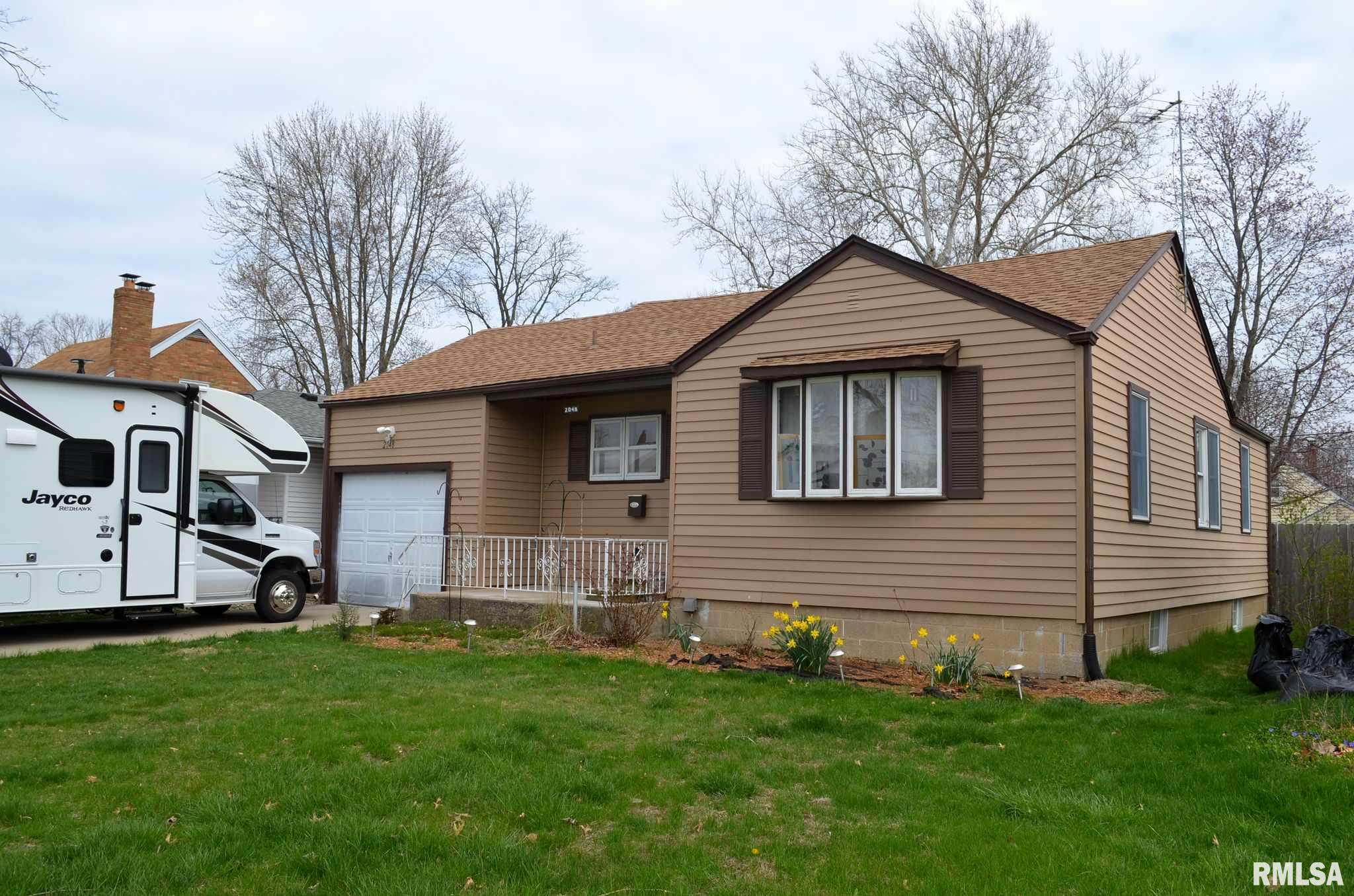 2048 North 6th Street Springfield, IL 62702 - Photo 1 of 31