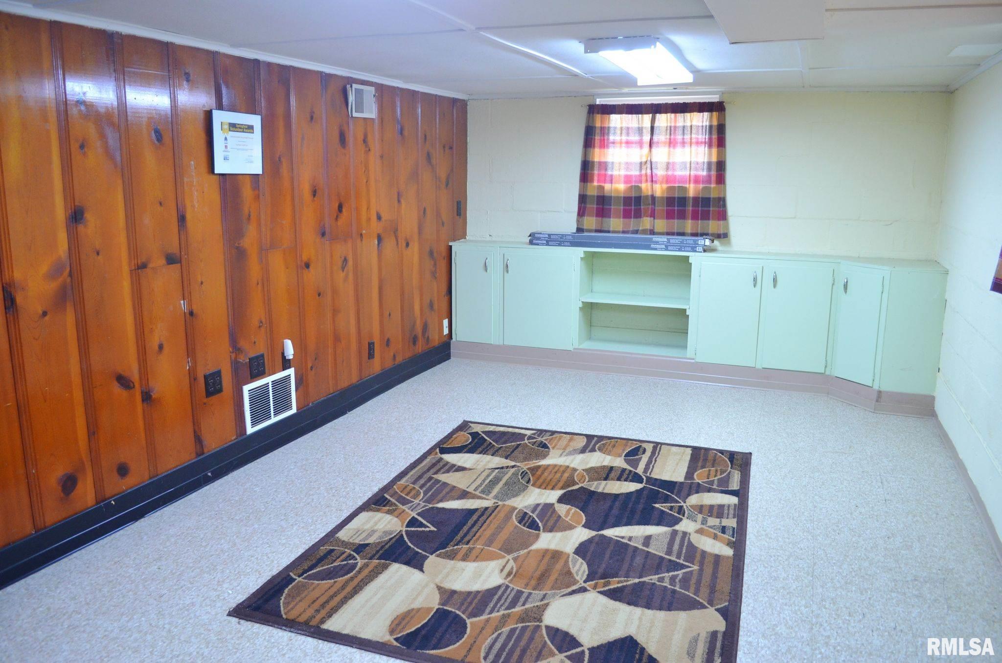 2048 North 6th Street Springfield, IL 62702 - Photo 5 of 31