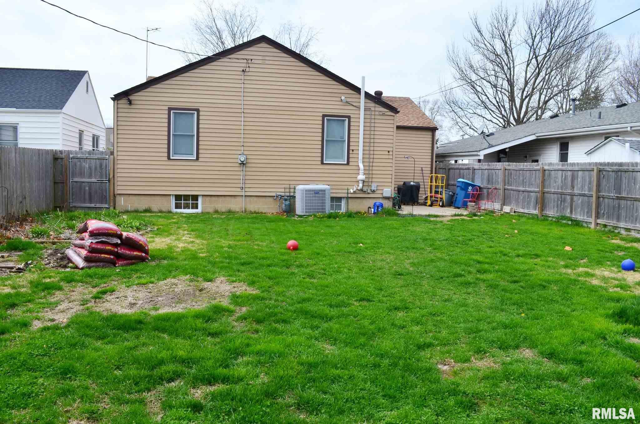 2048 North 6th Street Springfield, IL 62702 - Photo 6 of 31