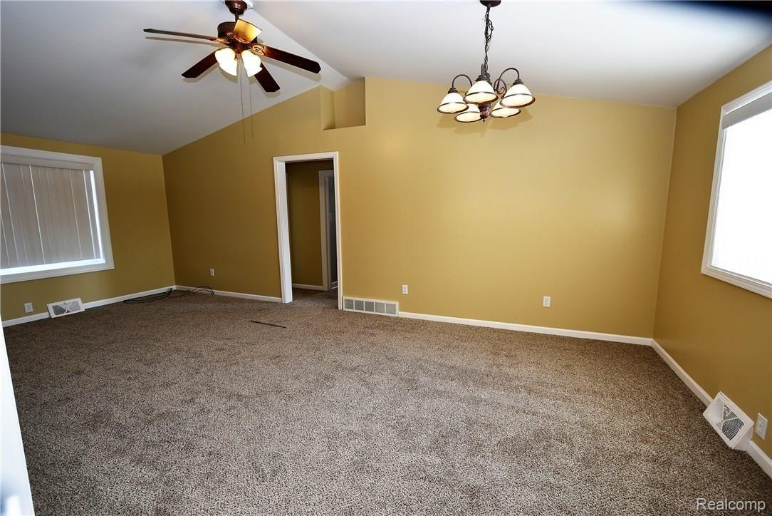 3412 South Center Road Burton, MI 48519 - Photo 12 of 22 DSC_4254.JPG