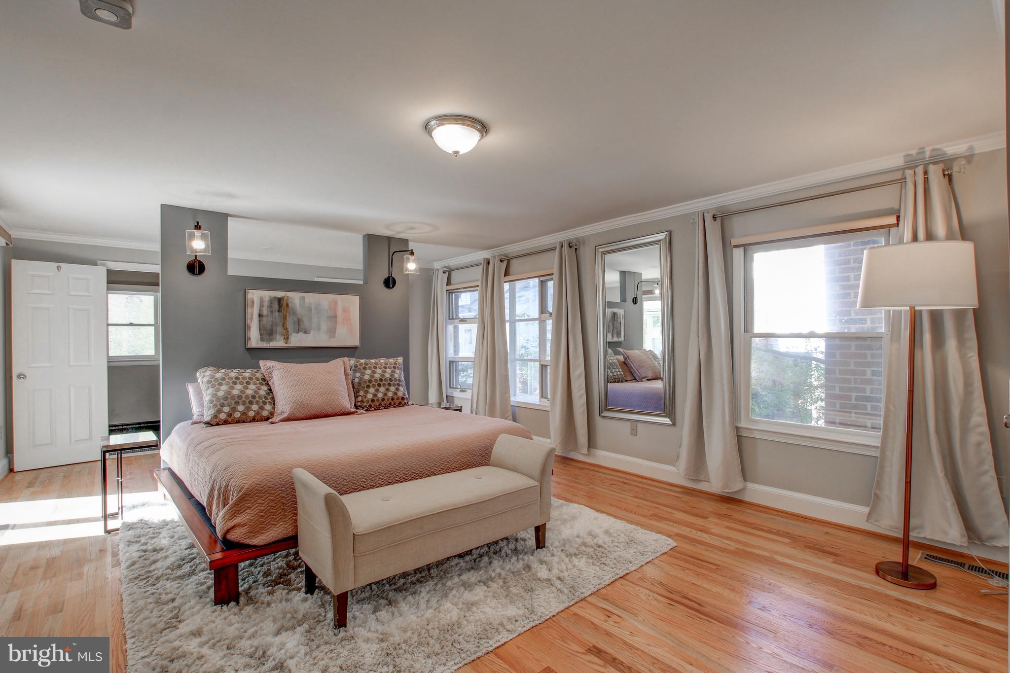 Bedroom (Master)