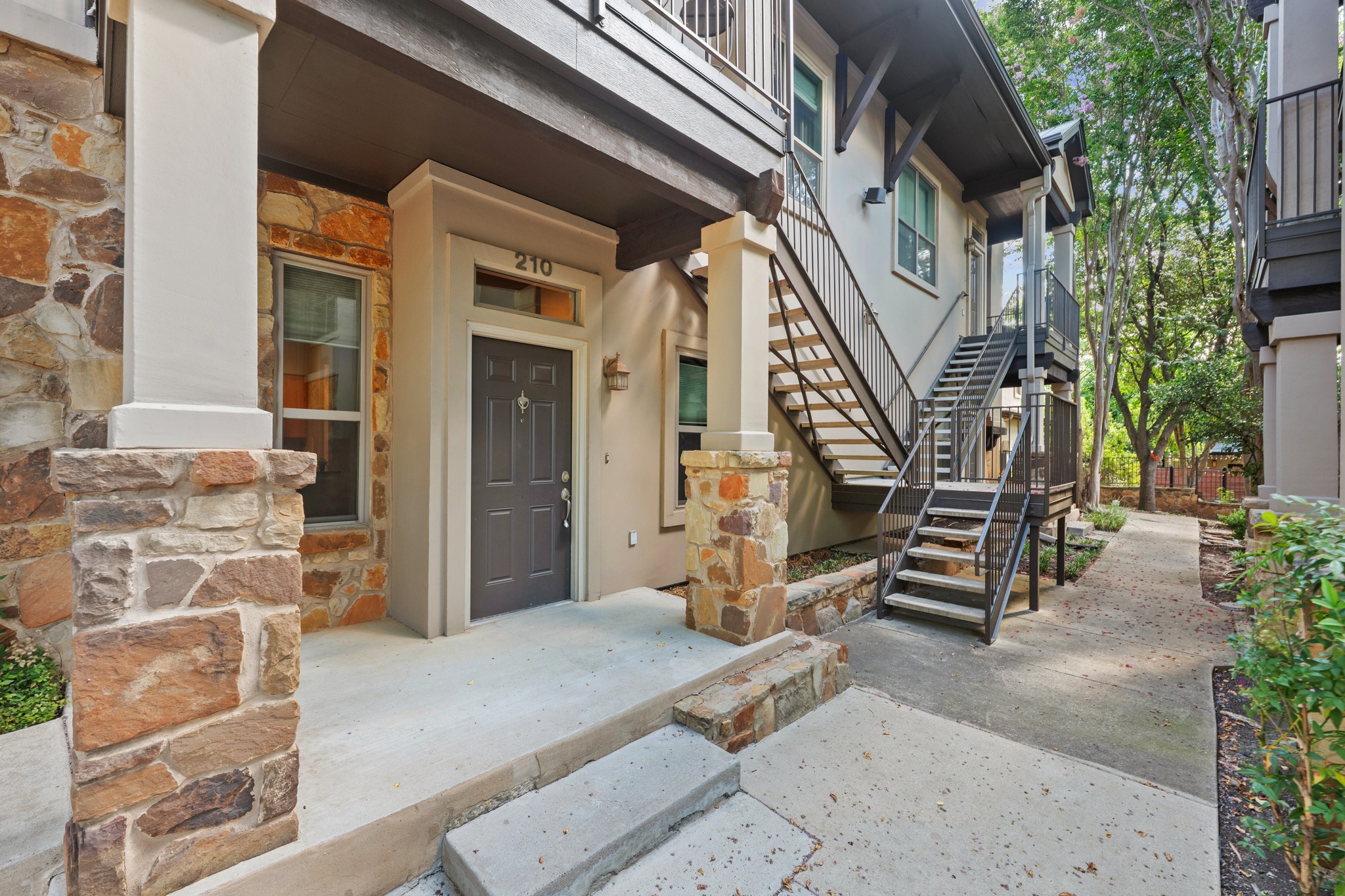 2216 Thornton Road, Unit 210 Austin, TX 78704 - Photo 2 of 27