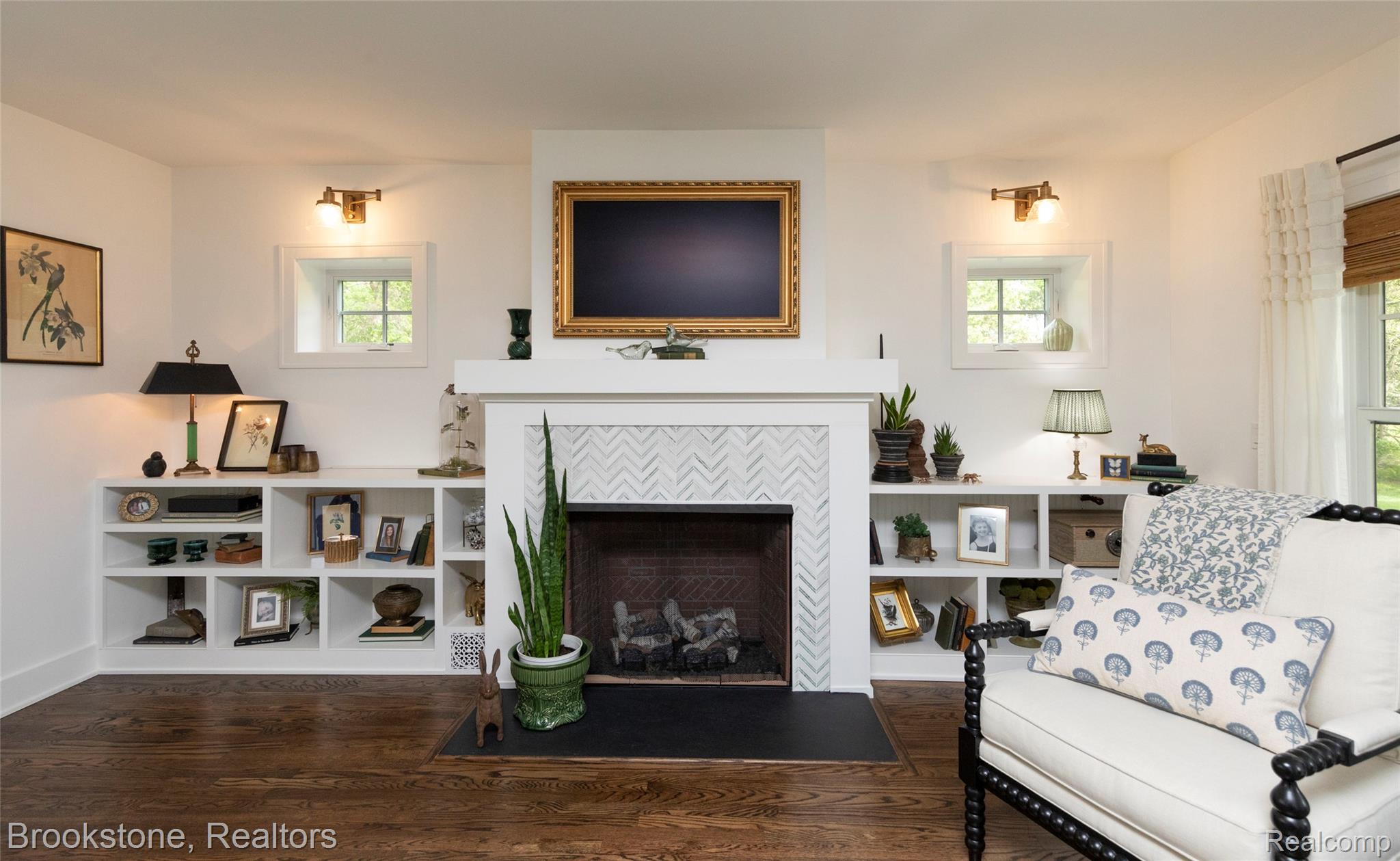 8322 Buckell Lake Road Holly, MI 48442 - Photo 26 of 58 Gorgeous built ins and sconces add to the charm