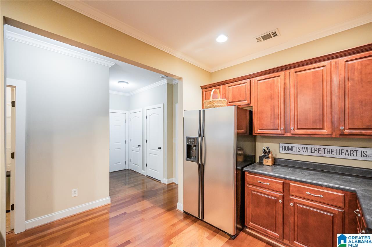 1132 Weybridge Road Pelham, AL 35124 - Photo 7 of 38