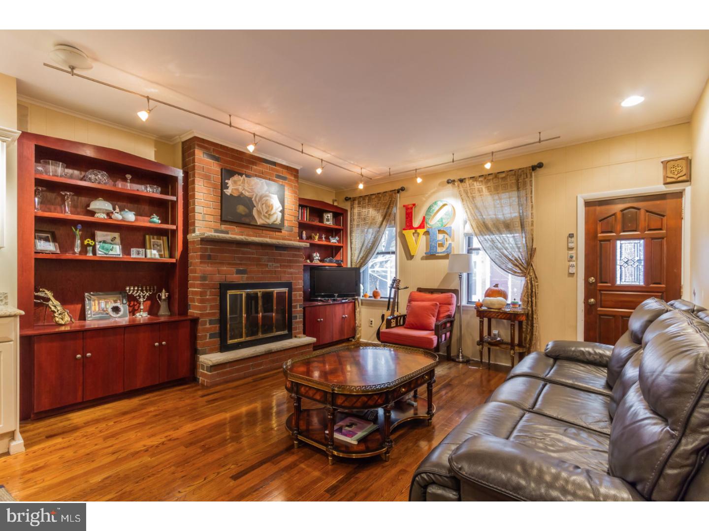 1823 Addison Street Philadelphia, PA 19146 - Photo 4 of 22 Gallery Image 4