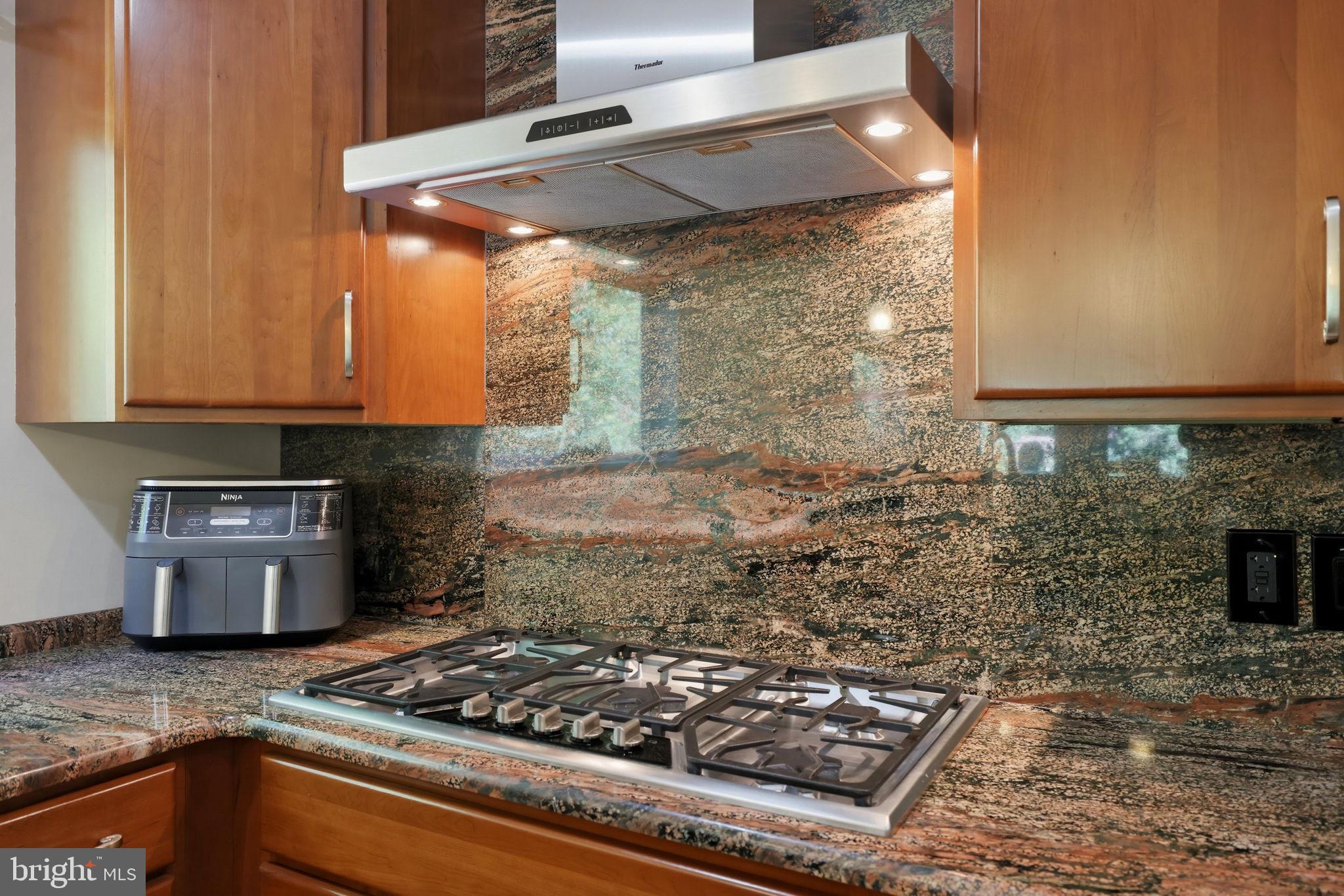 8578 Brickyard Road Potomac, MD 20854 - Photo 20 of 83