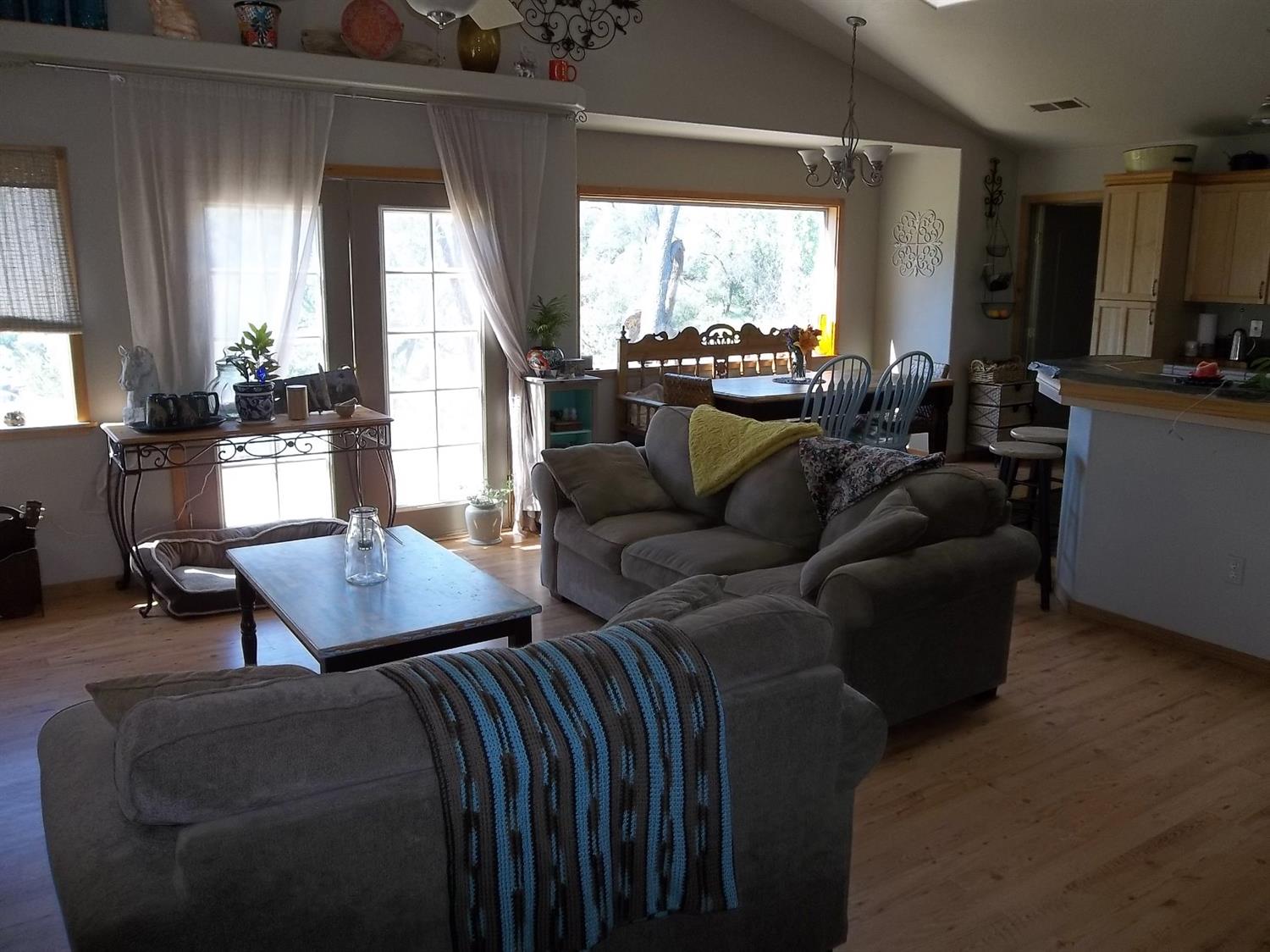 34504 Polk Ranch Road Coarsegold, CA 93614 - Photo 5 of 43 Gallery Image 5