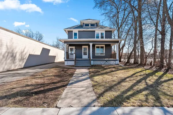 $250,000 | 209 Nicolet Boulevard, Neenah, WI 54956