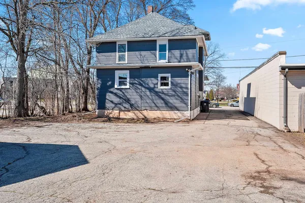 $250,000 | 209 Nicolet Boulevard, Neenah, WI 54956