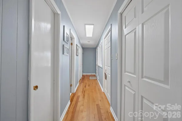 $467,000 | 465 28th Ave Lane Northeast, Hickory, NC 28601