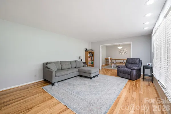 $467,000 | 465 28th Ave Lane Northeast, Hickory, NC 28601