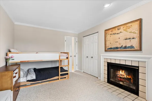 $324,000 | 1675 Grosvenor Circle, Unit C, Wheaton, IL 60189