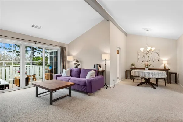 $335,450 | 1675 Grosvenor Circle, Unit C, Wheaton, IL 60189