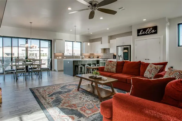 $575,000 | 410 Melba Street, Unit 1, Dallas, TX 75208