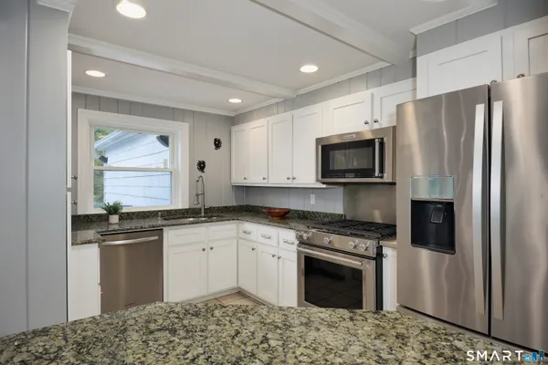$1,995,000 | 126 Sherry Lane, New Milford, CT 06776
