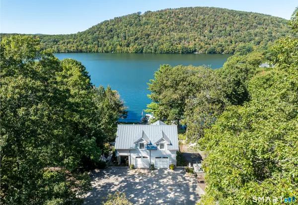 $1,995,000 | 126 Sherry Lane, New Milford, CT 06776