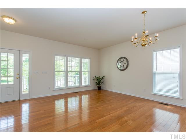 10714 Longholme Way Raleigh, NC 27614 - Photo 4 of 25 Living Room