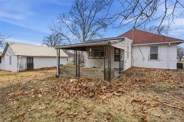 $62,500 | 526 North Street, Hardin, MO 64035