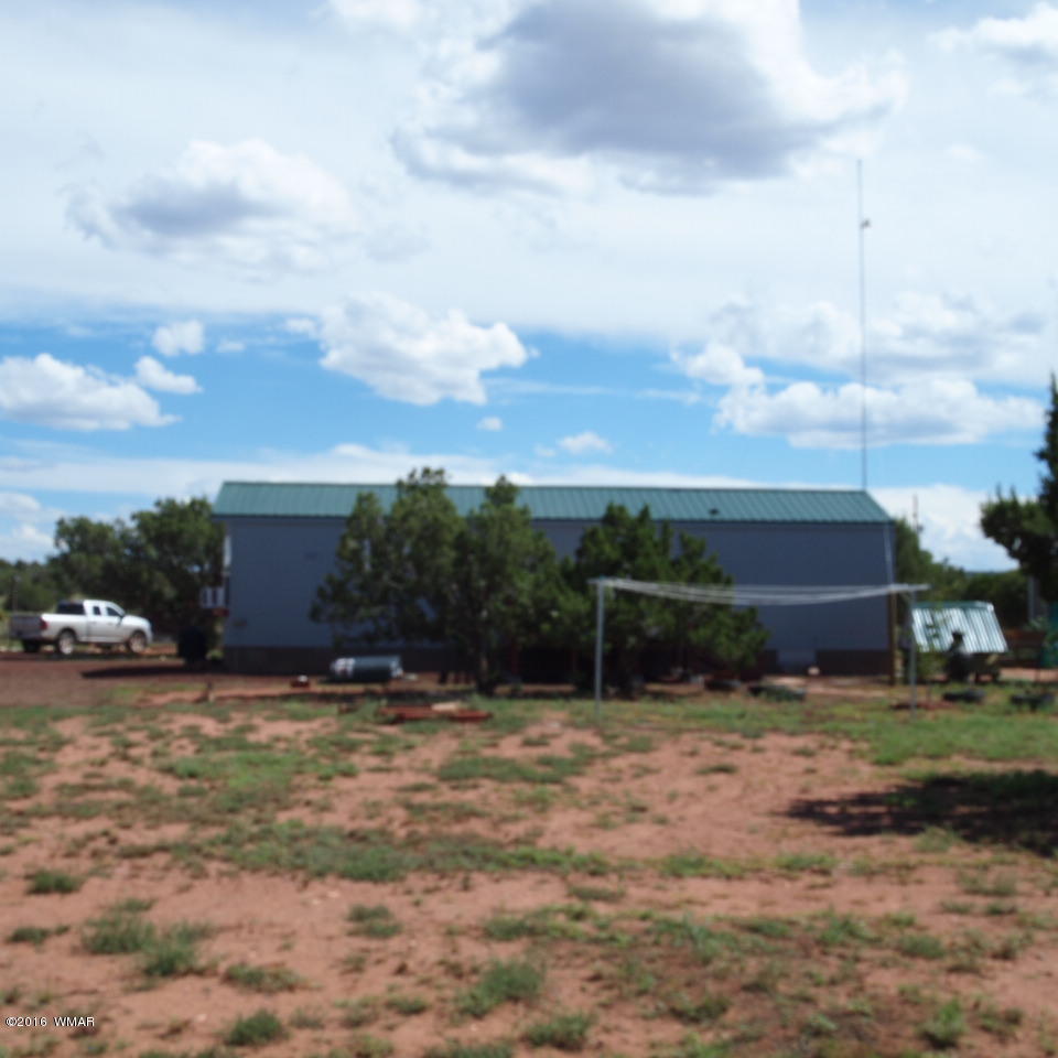 4214 Indian Bend Road Snowflake, AZ 85937 - Photo 41 of 43 a backyard of a house