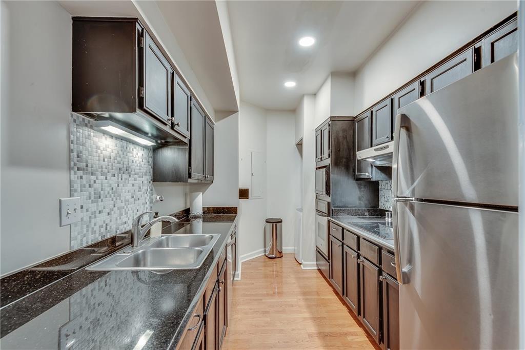 175 15th Street Northeast, Unit 411 Atlanta, GA 30361 - Photo 6 of 29