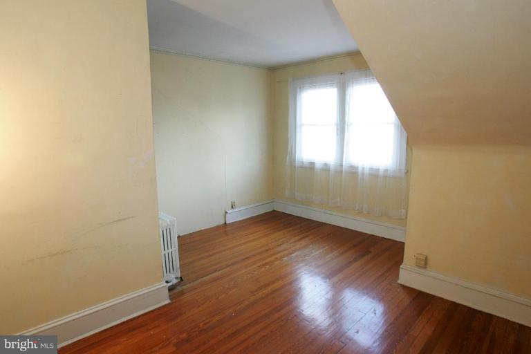 401 Cedarcroft Road Baltimore, MD 21212 - Photo 22 of 24 Sitting Room