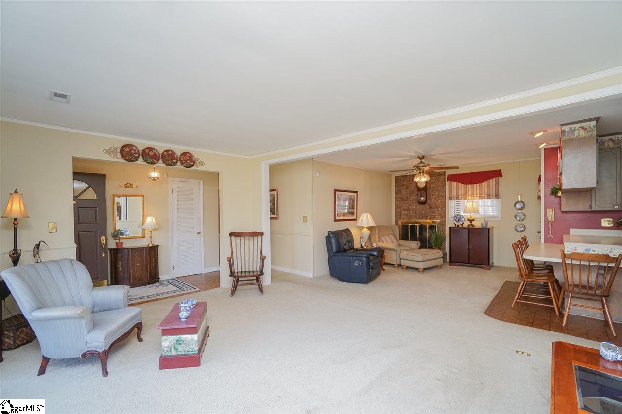 300 Lions Club Road Greenville, SC 29617 - Photo 5 of 31 Gallery Image 5