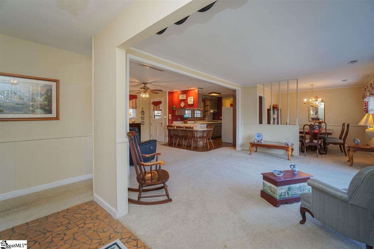 300 Lions Club Road Greenville, SC 29617 - Photo 7 of 31 Gallery Image 7