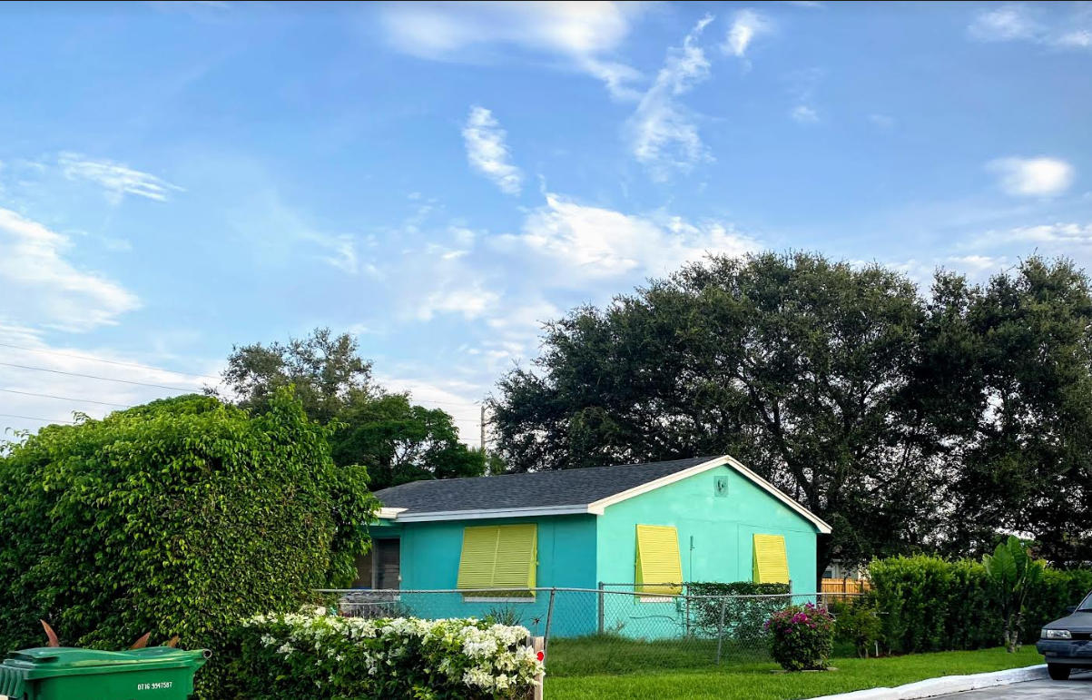 142 West 34th Street Riviera Beach, FL 33404 - Photo 2 of 8 side