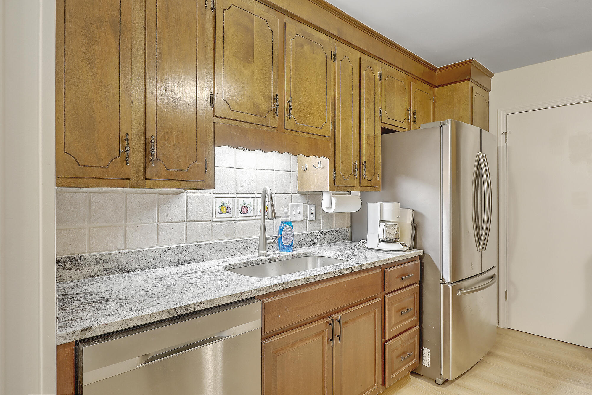 616 Semaht Street Charleston, SC 29412 - Photo 12 of 22 1R3A0979_80_81_82_83_84_85