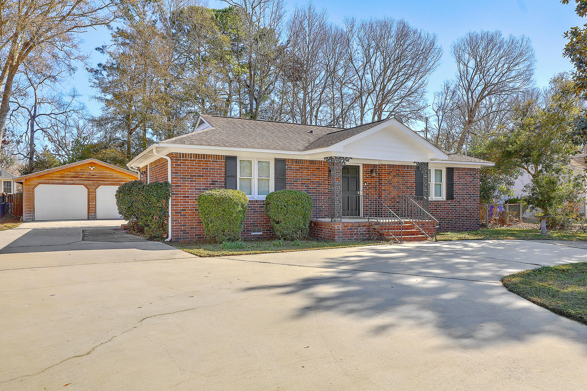 616 Semaht Street Charleston, SC 29412 - Photo 2 of 22 1R3A0909_10_11_12_13_14_15