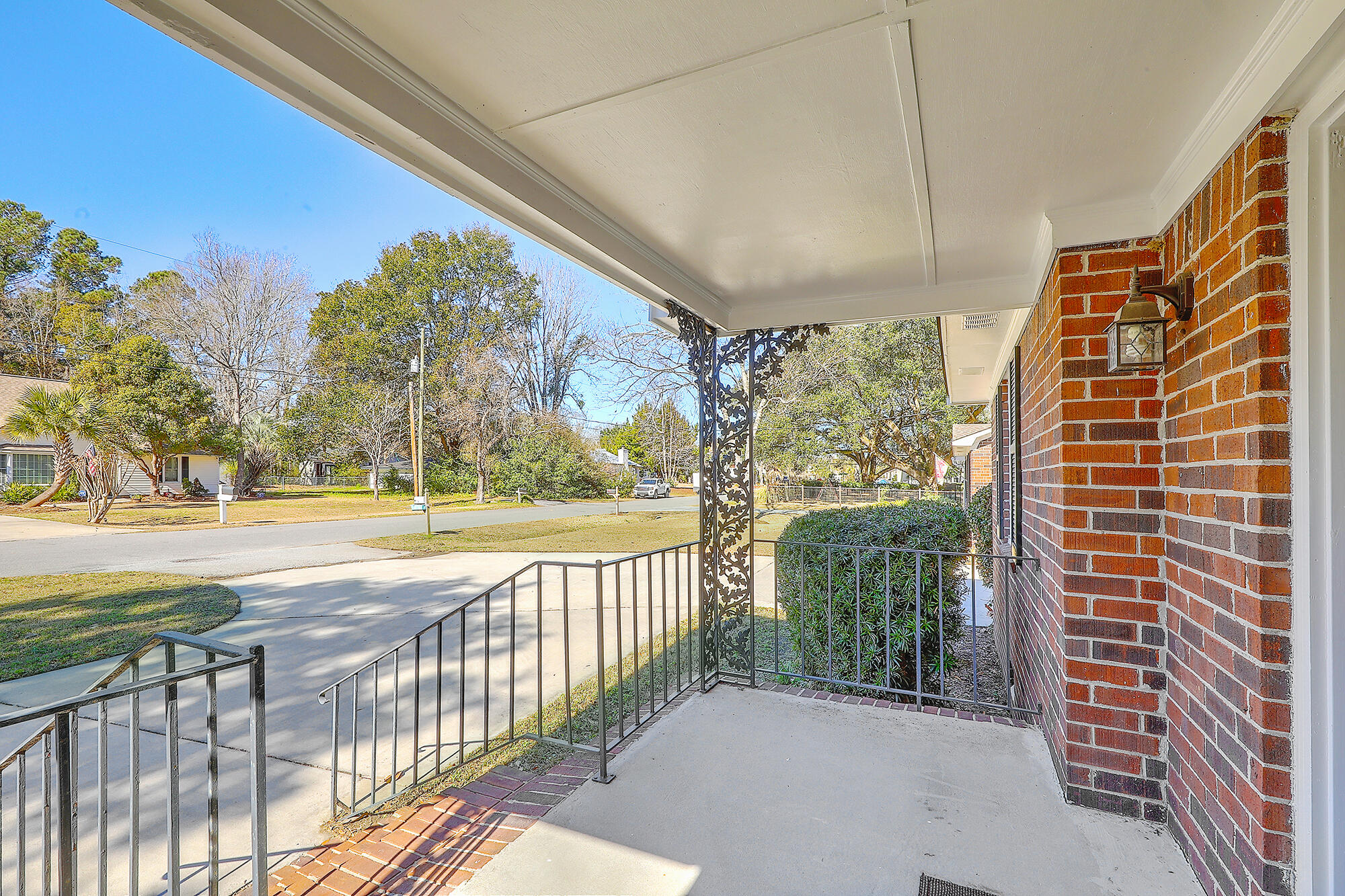 616 Semaht Street Charleston, SC 29412 - Photo 5 of 22 1R3A0930_1_2_3_4_5_6