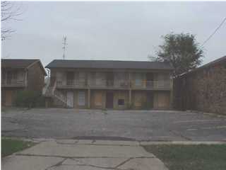 3411 Shagbark Road Louisville, KY 40216 - Photo 1 of 1 Primary Photo