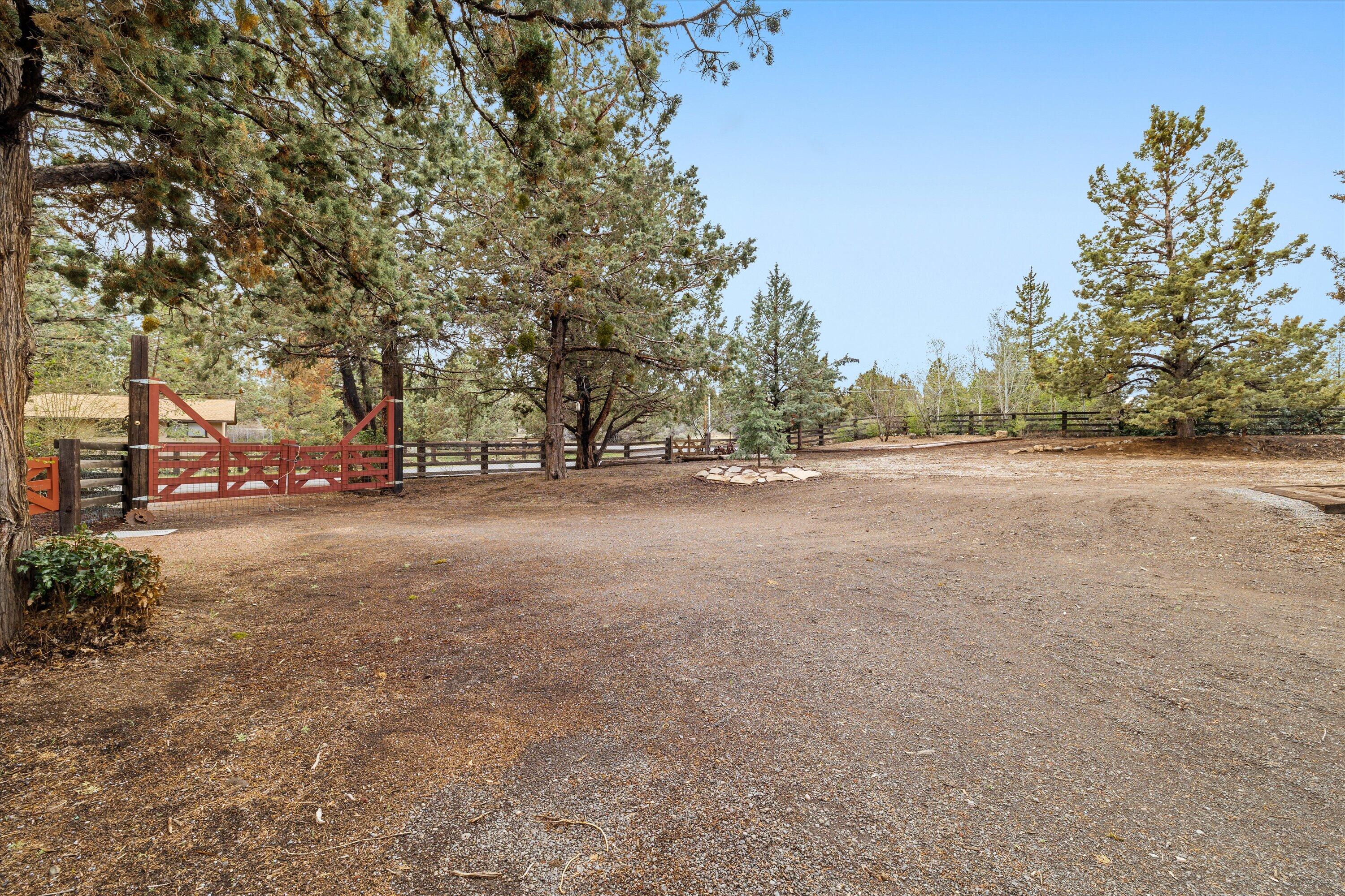 63990 O. B. Riley Road Bend, OR 97703 - Photo 48 of 53 41-2595_230504_JILLROSELL